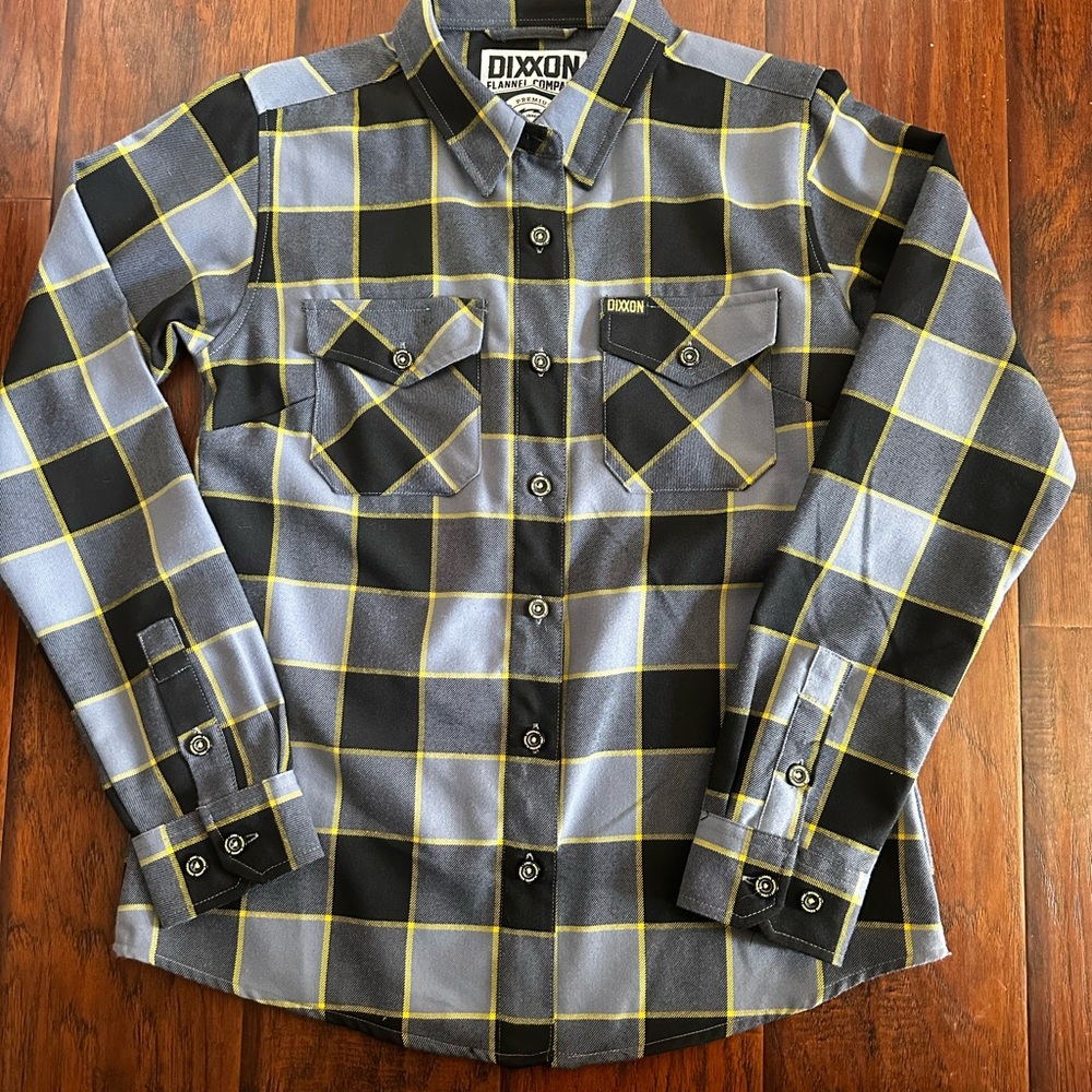 DIXXON Women’s Black, Gray, and Yellow Plaid Flannel